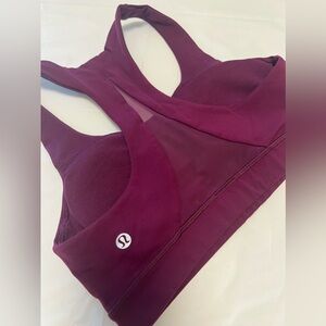 LULULEMON SPORT BRA TOP SIZE 4.